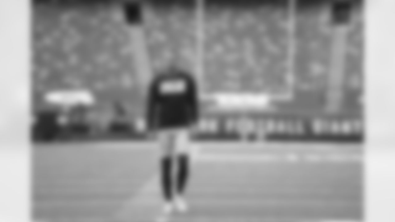 Pittsburgh Steelers punter Dustin Colquitt (4) warms up before a regular season game between the Pittsburgh Steelers and the New York Giants, Monday, Sept. 14, 2020 in East Rutherford, NJ. (Karl Roser / Pittsburgh Steelers)