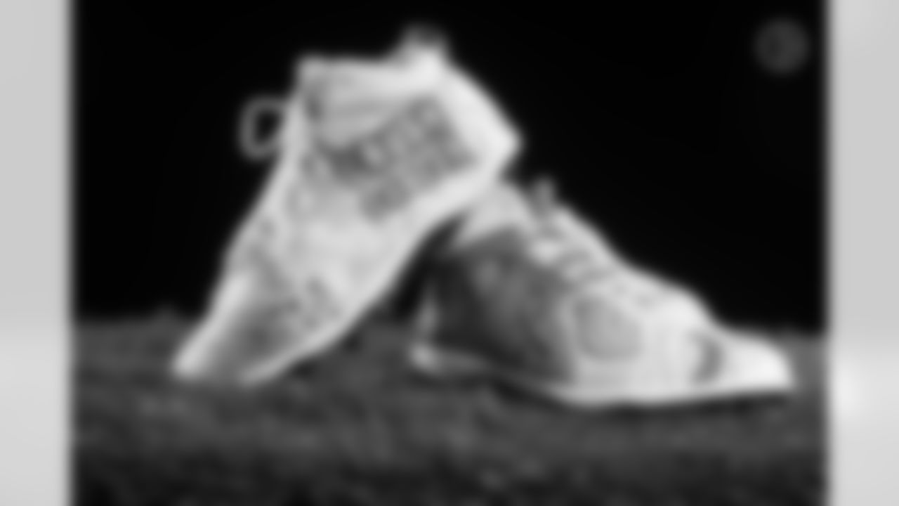 Pittsburgh Steelers defensive tackle Cameron Heyward (97) will showcase his custom cleats supporting brain cancer research through the Southeastern Brain Tumor Foundation and the Heyward House during Week 13. Artist: Cody Sabol (Caitlyn Epes / Pittsburgh Steelers)