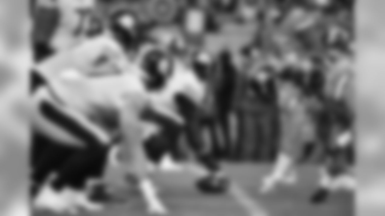 A 2018 Regular Season game between the Pittsburgh Steelers and the Denver Broncos on Sunday, November 25, 2018.