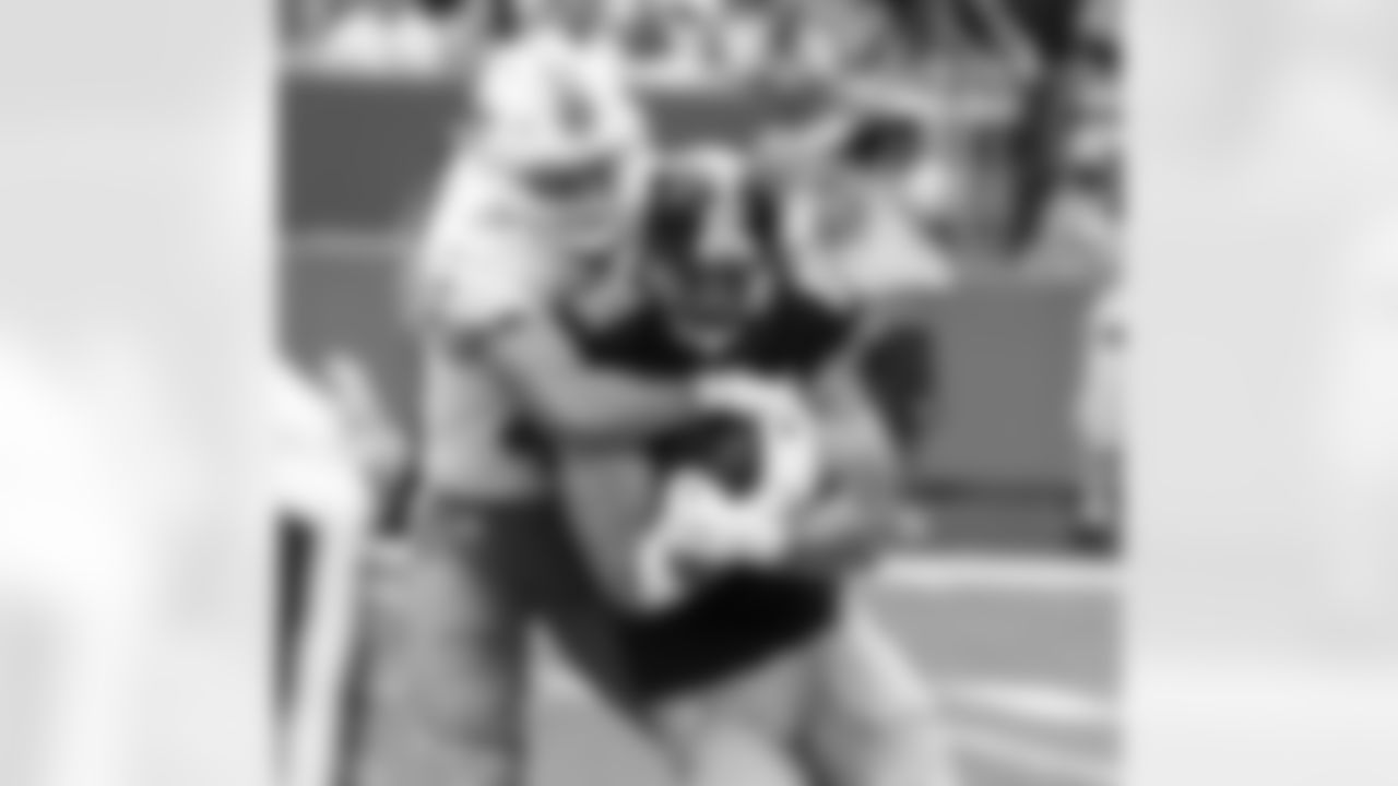 TE Jesse James has recorded 20 receptions for 141 receiving yards and has 3 receiving touchdowns.