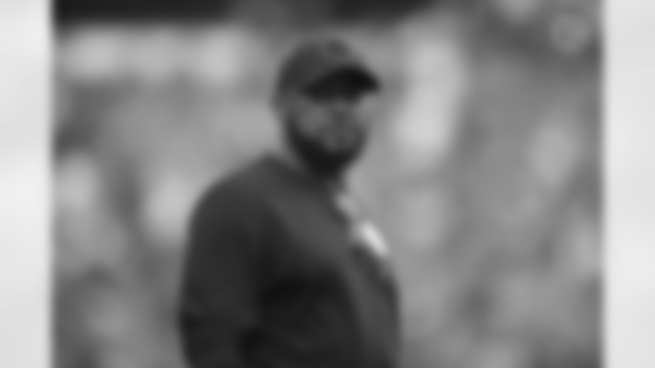 Pittsburgh Steelers Head Coach Mike Tomlin during a regular season game between the Pittsburgh Steelers and the Buffalo Bills, Sunday, Sept. 12, 2021 in Buffalo, NY. (Karl Roser / Pittsburgh Steelers)
