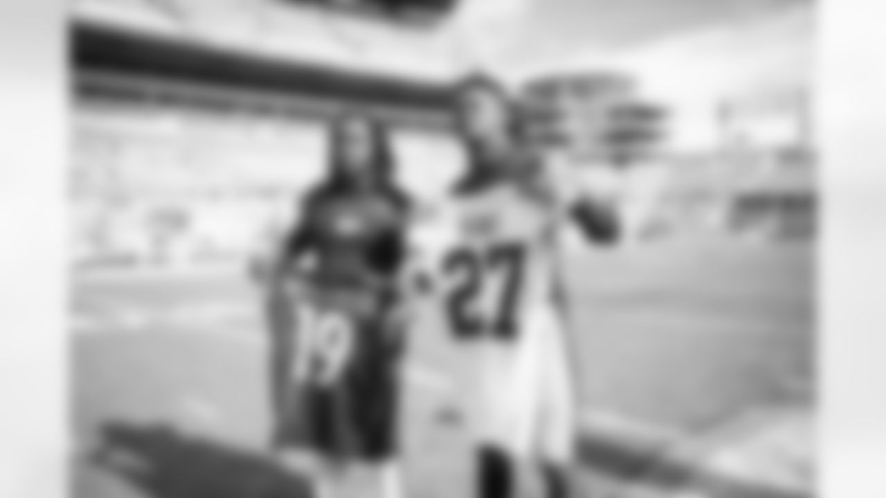 A 2018 Regular Season game between the Pittsburgh Steelers and the Kansas City Chiefs on Sunday, September 16, 2018.