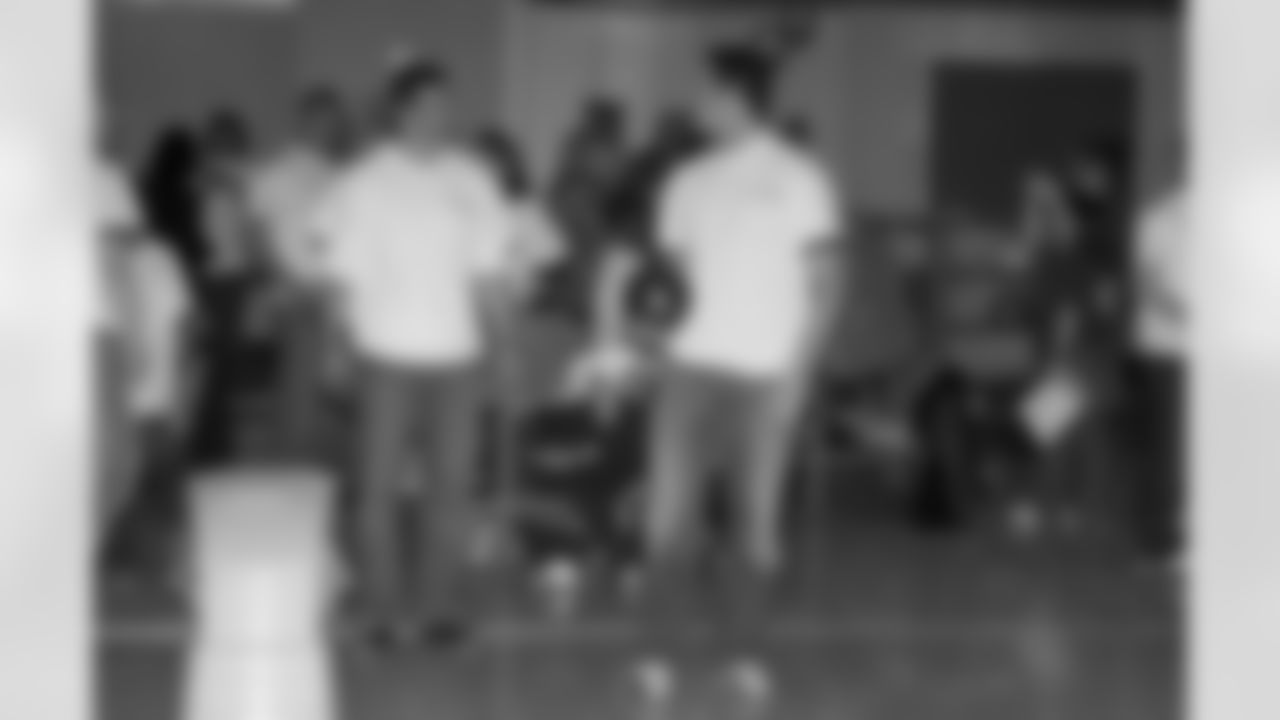 08_BigBrother_Sister_Bowl_42