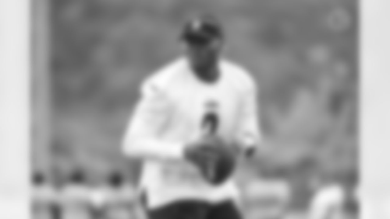 Pittsburgh Steelers quarterback Dwayne Haskins (3) participates in the Organized Team Activities (OTAs), Wednesday June 9, 2021 at the UPMC Rooney Sports Complex. (Caitlyn Epes / Pittsburgh Steelers)
