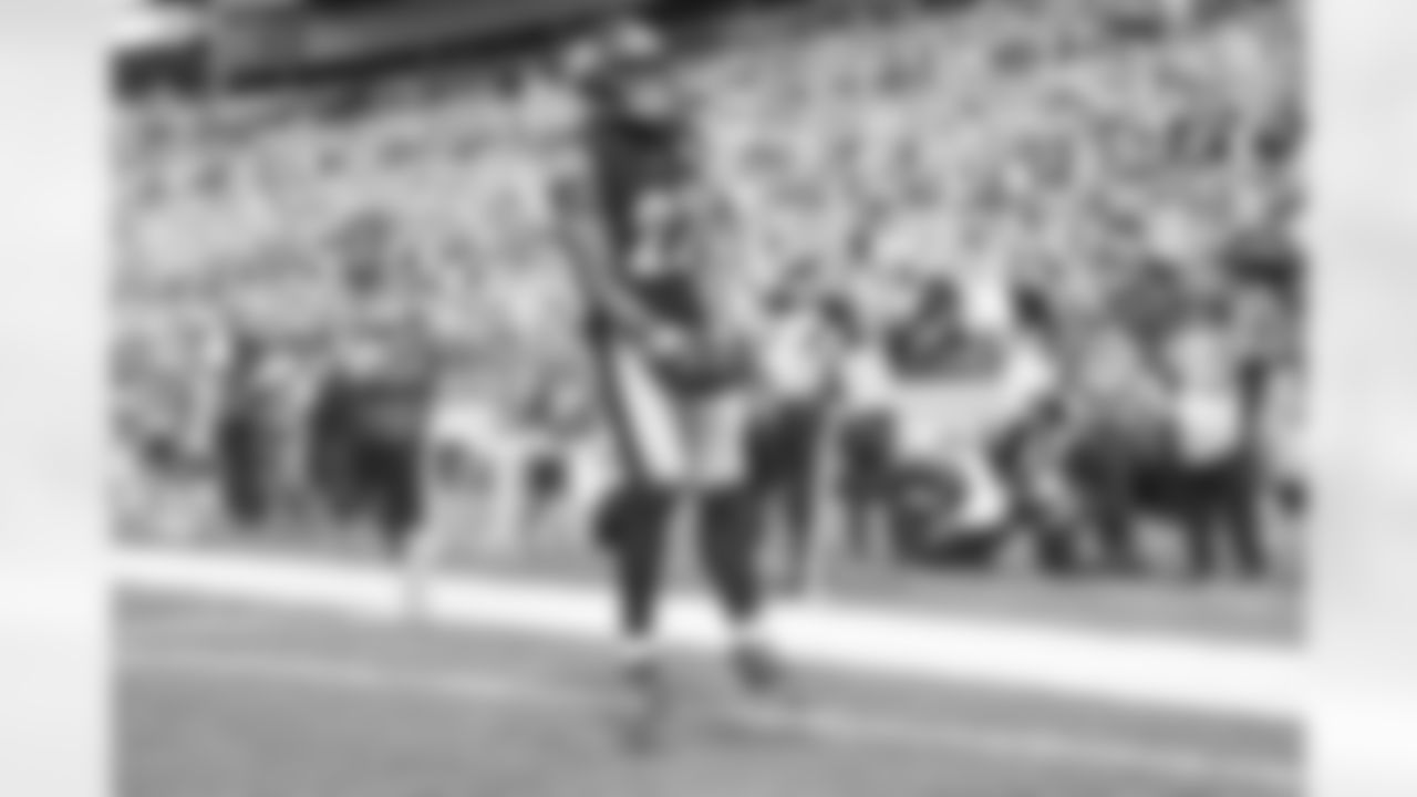 Pittsburgh Steelers running back Najee Harris (22) during a regular season game between the Pittsburgh Steelers and the Tampa Bay Buccaneers, Sunday, Oct. 16, 2022 in Pittsburgh, PA. (Karl Roser / Pittsburgh Steelers)