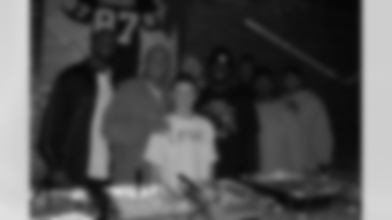 09_Ward_Thankgiving_Dinner