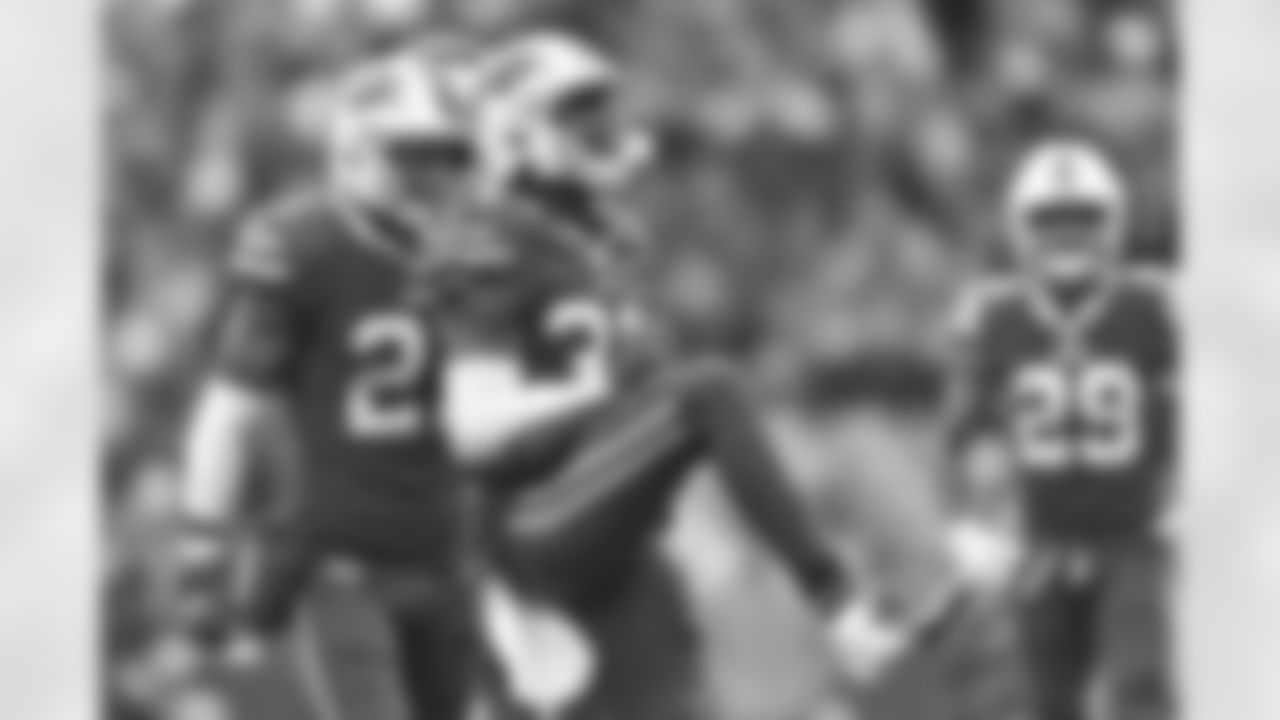 CB Levi Wallace