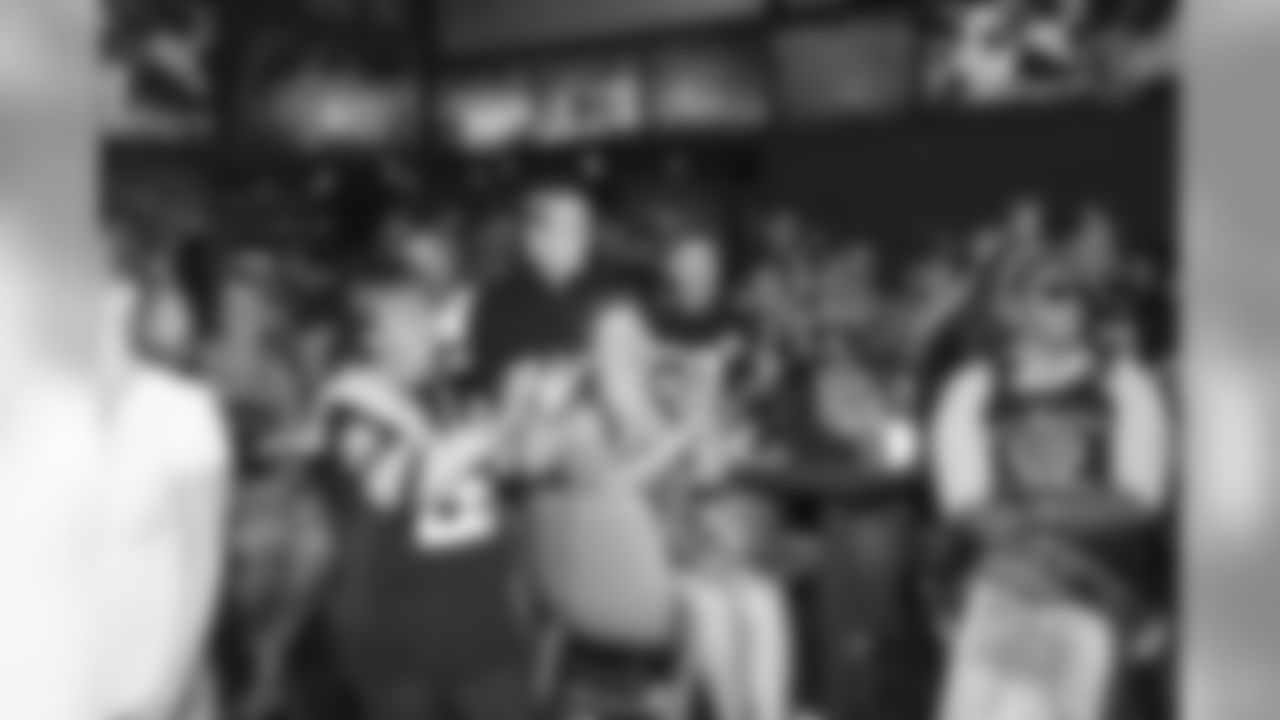 Steelers Nation Unite hosted a Road Warrior block party for fans at Tom's Watch Bar in Los Angeles, which featured appearances by Steelers Legends Dermontti Dawson and Rod Woodson.