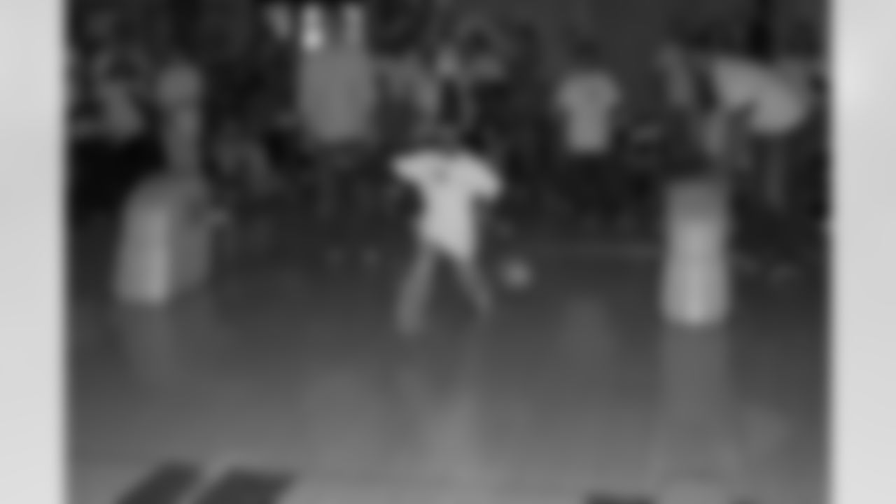 08_BigBrother_Sister_Bowl_78