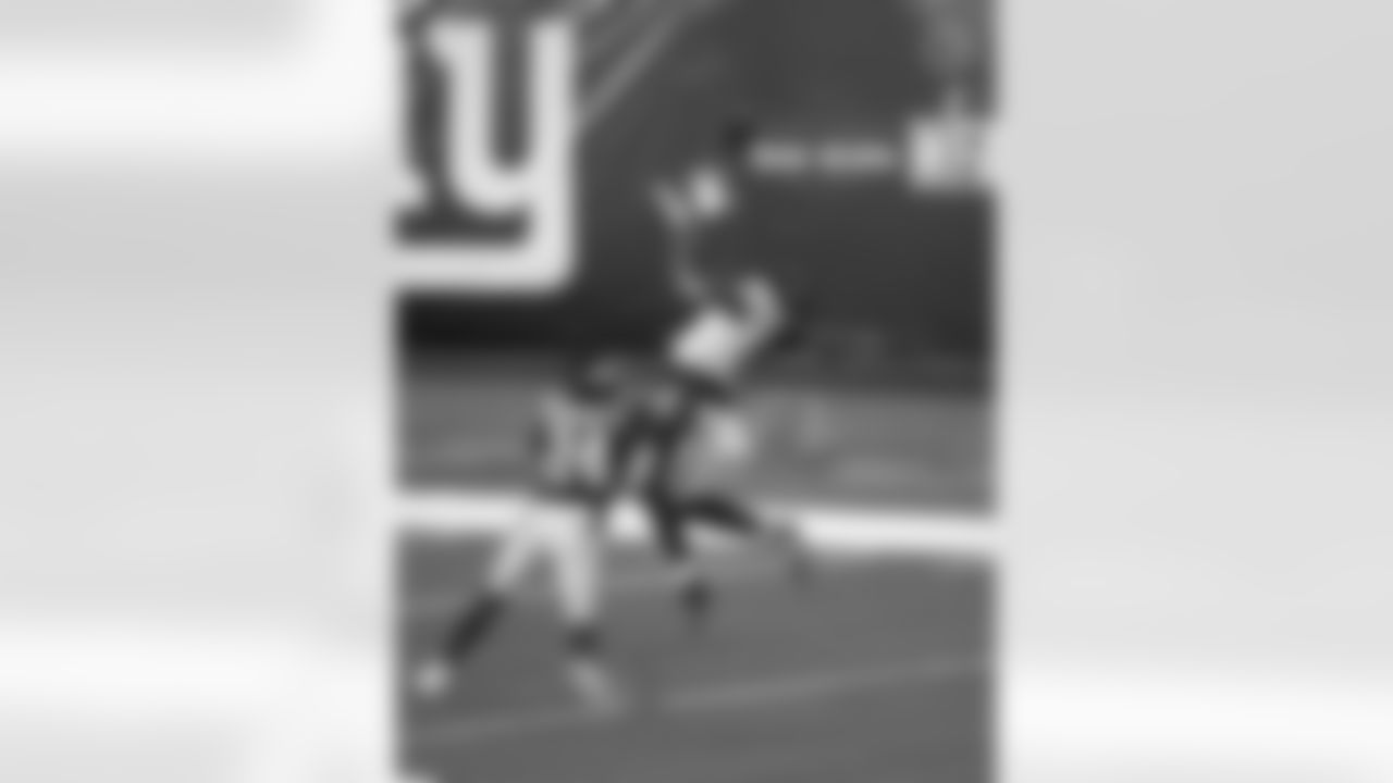 Pittsburgh Steelers wide receiver James Washington (13) catches a pass during a regular season game between the Pittsburgh Steelers and the New York Giants, Monday, Sept. 14, 2020 in East Rutherford, NJ. The Steelers defeated the Giants 26-16. (Ben Solomon / Pittsburgh Steelers)