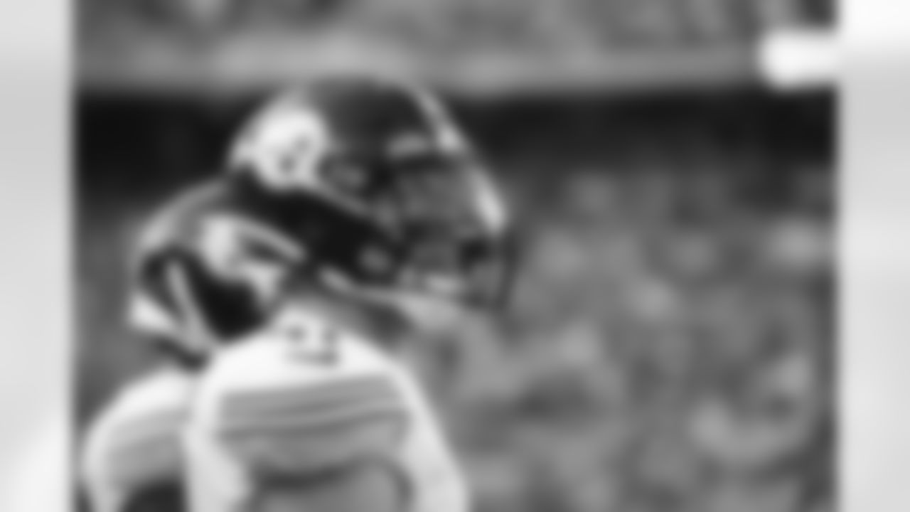 Pittsburgh Steelers linebacker Robert Spillane (41) during a regular season game between the Pittsburgh Steelers and the Cleveland Browns, Sunday, Oct. 31, 2021 in Cleveland, OH. The Steelers beat the Browns 15-10. (Taylor Ollason / Pittsburgh Steelers)