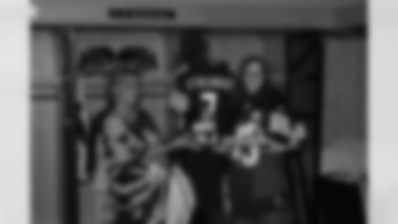08_DraftDay_HeinzField_dh_430