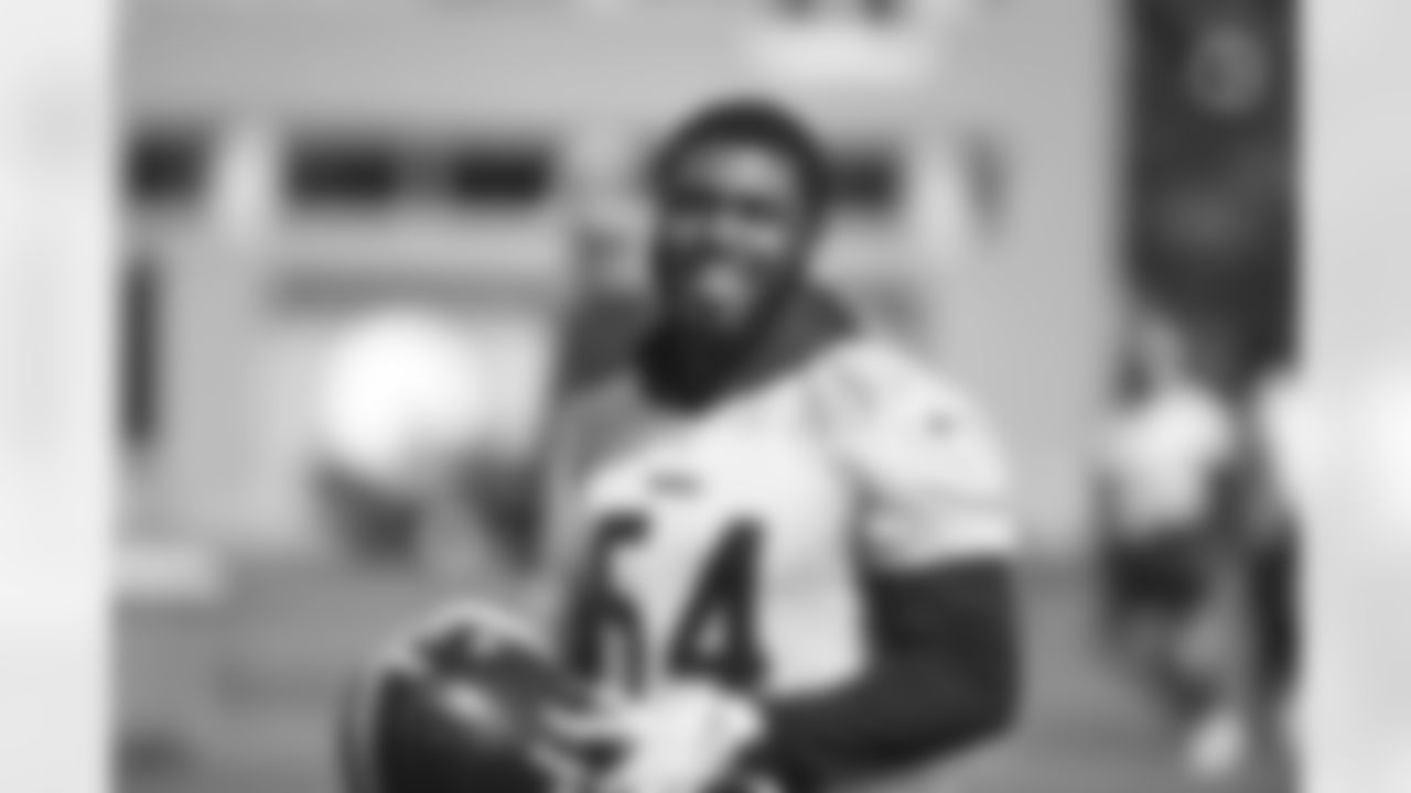 Pittsburgh Steelers linebacker Ulysees Gilbert III (54) during practice at the UPMC Rooney Sports Complex preparing for a Week 5 matchup against the Denver Broncos, Thursday, Oct. 7, 2021 in Pittsburgh, PA. (Caitlyn Epes / Pittsburgh Steelers)