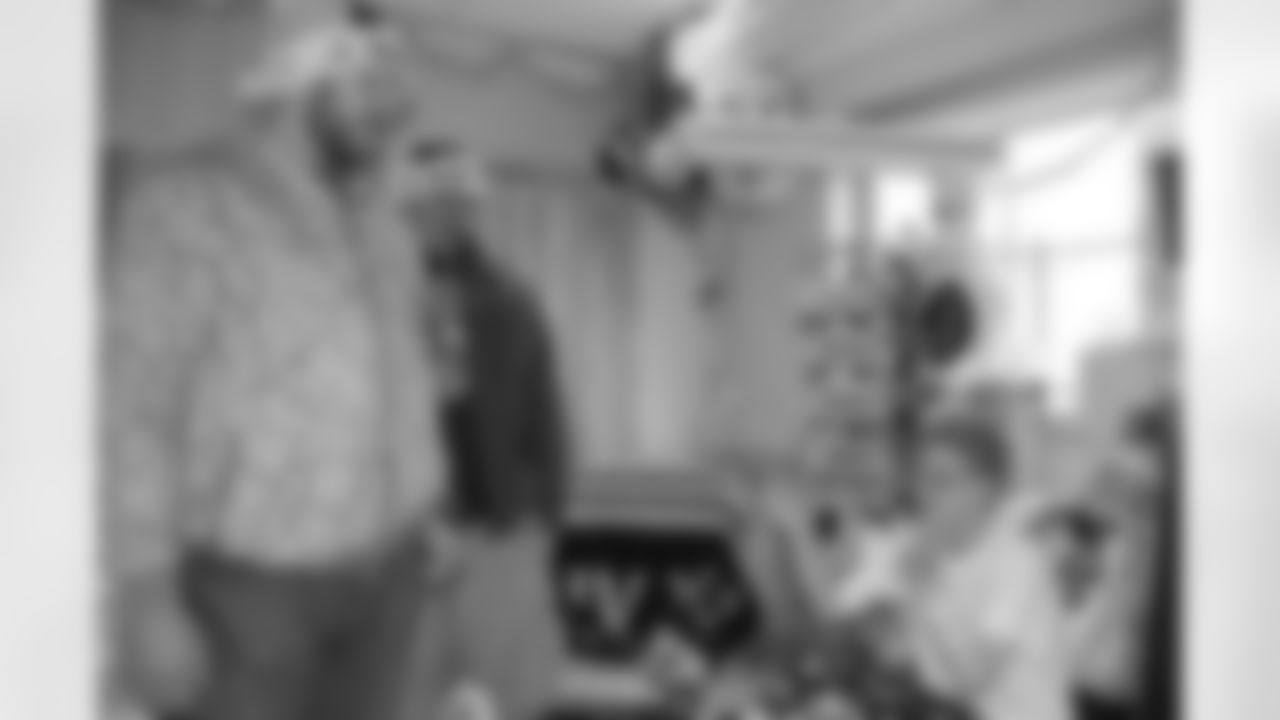 09_Childrens_Hospital_Christmas