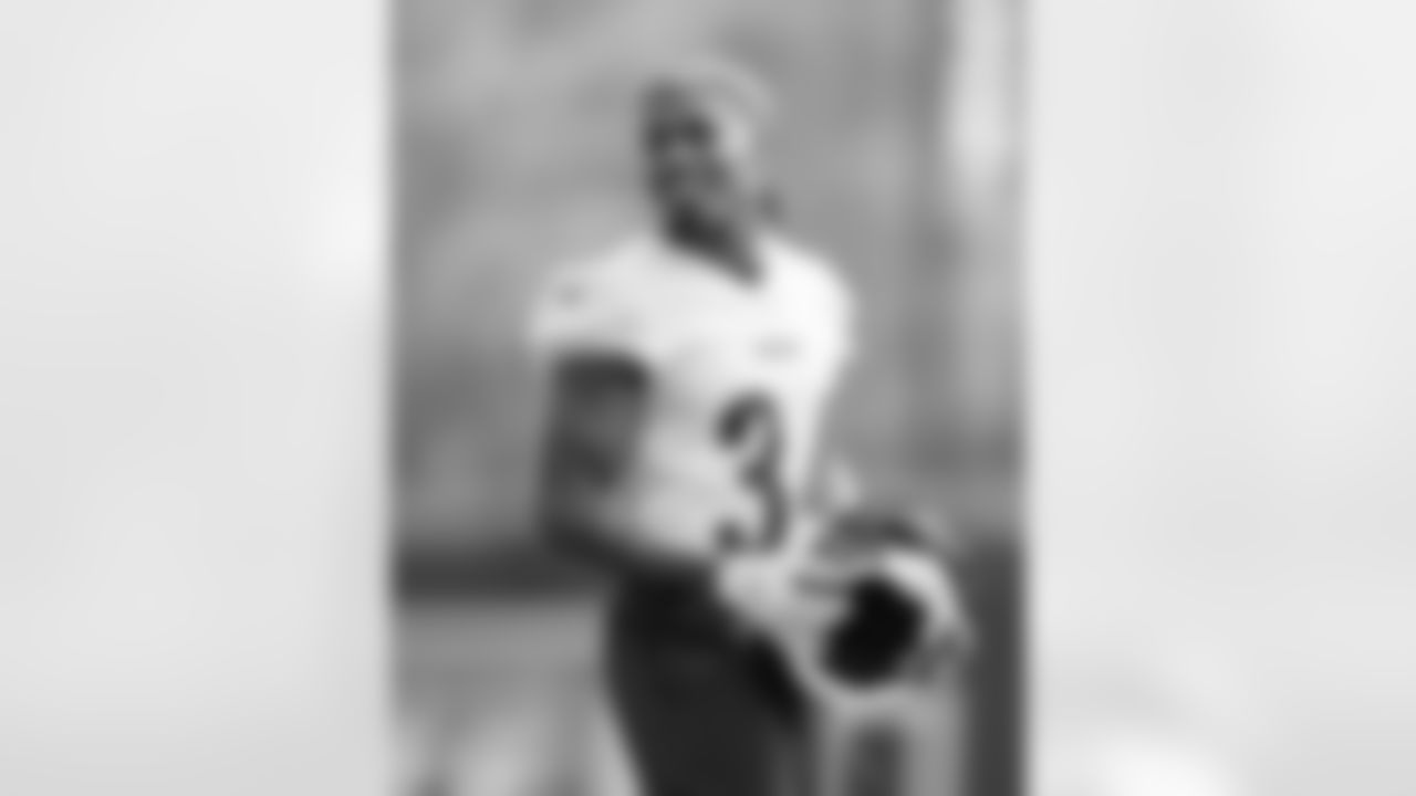 Pittsburgh Steelers cornerback Chandon Sullivan (34) participates in the Organized Team Activities (OTAs), Tuesday May 23, 2023 at the UPMC Rooney Sports Complex. (Karl Roser / Pittsburgh Steelers)