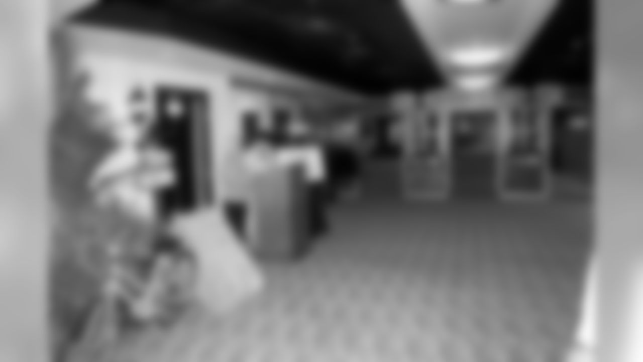 08_AIF_323