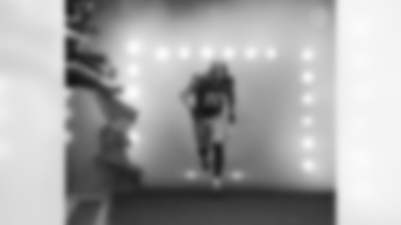Pittsburgh Steelers linebacker T.J. Watt (90) during a regular season game between the Pittsburgh Steelers and the Detroit Lions, Sunday, Nov. 14, 2021 in Pittsburgh, PA. The Steelers and the Lions tied in OT 16-16. (Caitlyn Epes / Pittsburgh Steelers)