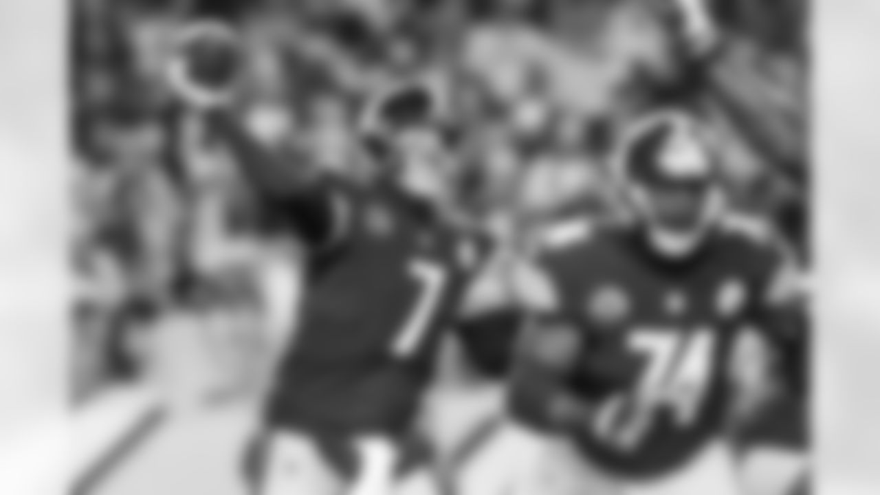 A 2017 Regular Season game between the Pittsburgh Steelers and the Baltimore Ravens on Sunday December 10, 2017. The Steelers defeated the Ravens 39-38.