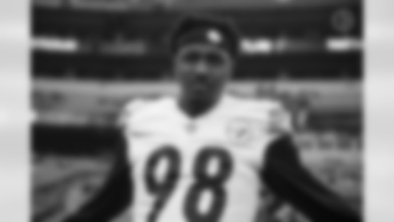 Pittsburgh Steelers defensive lineman Taco Charlton (98) during a regular season game between the Pittsburgh Steelers and the Baltimore Ravens, Sunday, Jan. 9, 2022 in Baltimore, MD. The Steelers beat the Ravens 16-13 in OT. (Caitlyn Epes / Pittsburgh Steelers)