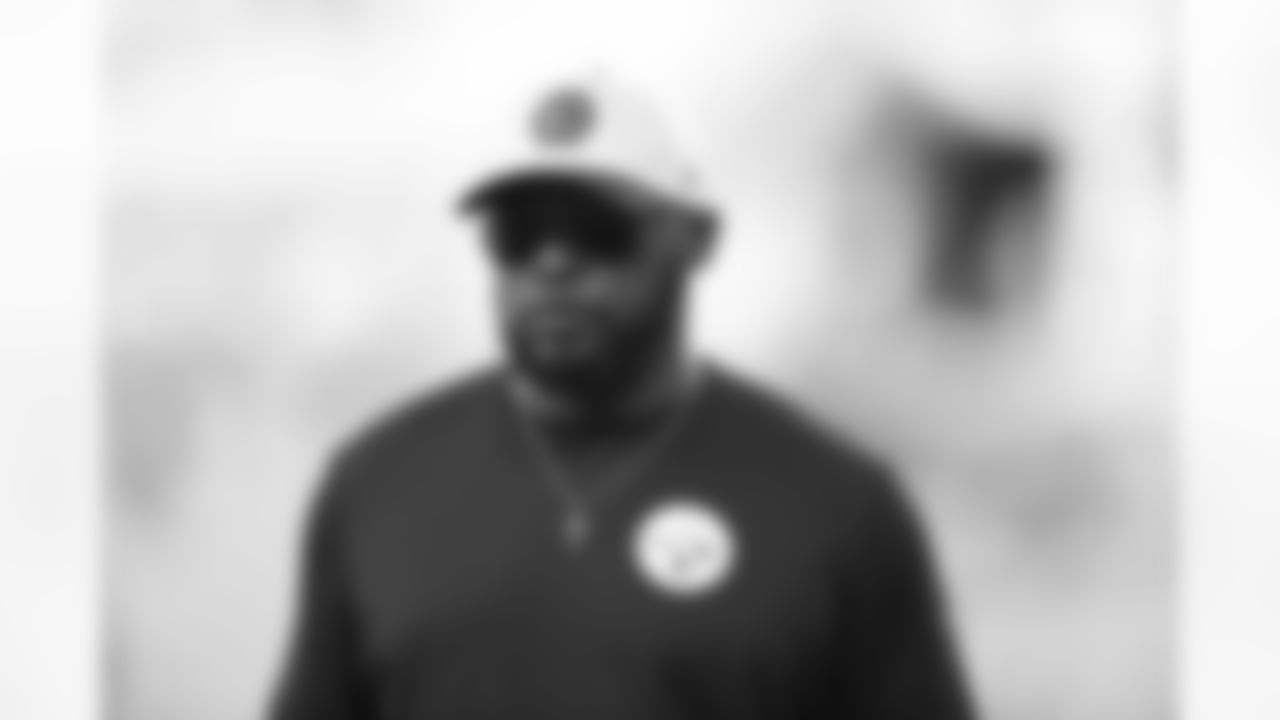 Pittsburgh Steelers Head Coach Mike Tomlin during a preseason game between the Pittsburgh Steelers and the Carolina Panthers, Friday, Aug. 27, 2021 in Charlotte, NC. (#1\ / Pittsburgh Steelers)
