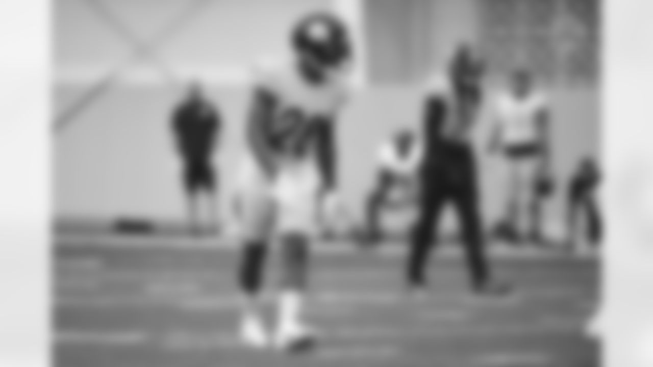 Pittsburgh Steelers cornerback Mike Hilton (28) trains at the UPMC Rooney Sports Complex during the Steelers 2020 Training Camp, Thursday, Sept. 3, 2020 in Pittsburgh, PA. (Karl Roser / Pittsburgh Steelers)