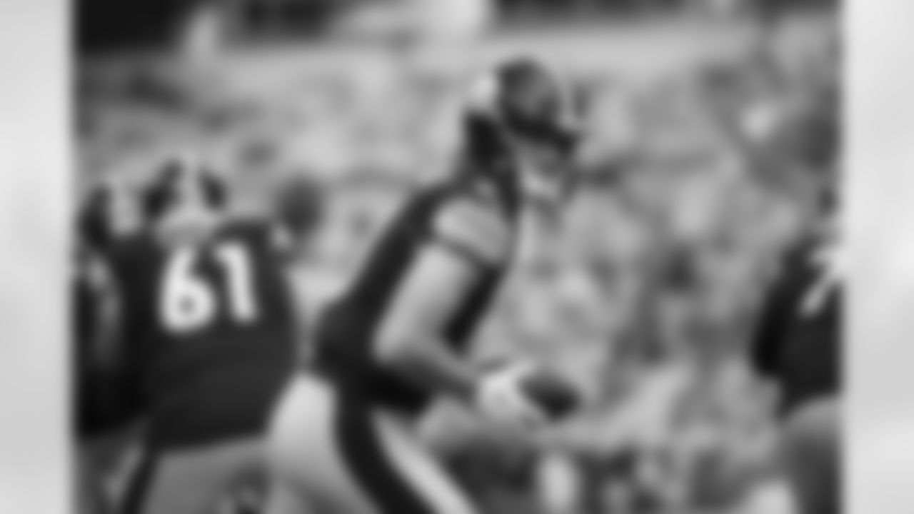 Pittsburgh Steelers quarterback Kenny Pickett (8) during a regular season game between the Pittsburgh Steelers and the Baltimore Ravens, Sunday, Oct. 8, 2023 in Pittsburgh, PA. (Jared Wickerham / Pittsburgh Steelers)