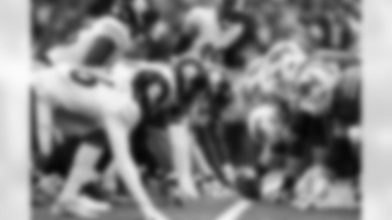 The Pittsburgh Steelers defense during a regular season game between the Pittsburgh Steelers and the Buffalo Bills, Sunday, Oct. 9, 2022 in Buffalo, NY. (Abigail Dean / Pittsburgh Steelers)