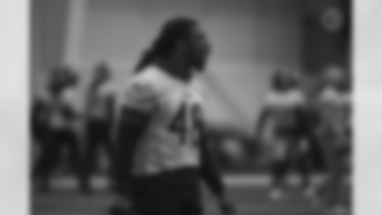 Pittsburgh Steelers linebacker Bud Dupree (48) practices at the UPMC Rooney Sports Complex preparing for a Week 8 matchup against the Baltimore Ravens, Wednesday, Oct. 28, 2020 in Pittsburgh, PA. (Caitlyn Epes / Pittsburgh Steelers)