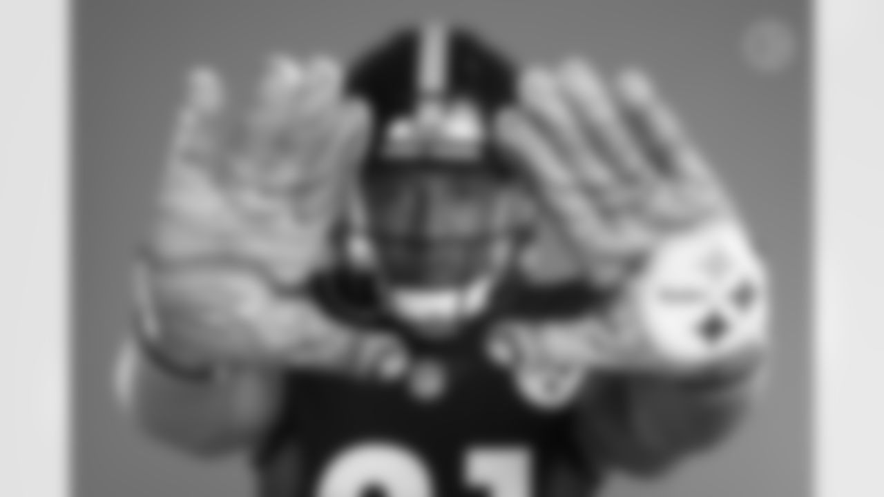 Pittsburgh Steelers defensive back Tre Norwood (21) poses for a photo during the Steelers 2021 media day, Friday, July 23, 2021 in Pittsburgh, PA. (Caitlyn Epes / Pittsburgh Steelers)