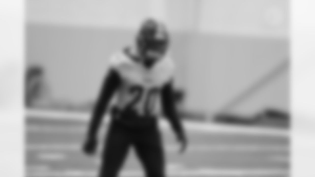 Pittsburgh Steelers safety Minkah Fitzpatrick (39) during practice at the UPMC Rooney Sports Complex preparing for a Week 18 matchup against the Baltimore Ravens, Friday, Jan. 7, 2022 in Pittsburgh, PA. (Karl Roser / Pittsburgh Steelers)