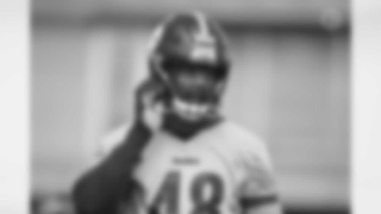 Pittsburgh Steelers linebacker Bud Dupree (48) practices at the UPMC Rooney Sports Complex preparing for a Week 1 matchup against the New York Giants, Thursday, Sept. 10, 2020 in Pittsburgh, PA. (Karl Roser / Pittsburgh Steelers)