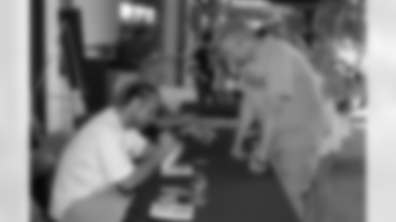 08_DraftDay_HeinzField_dh_310
