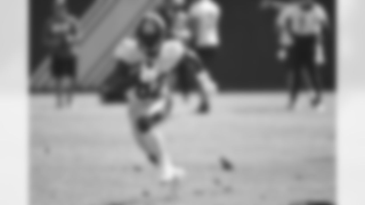 WR Steven Sims - No. 82