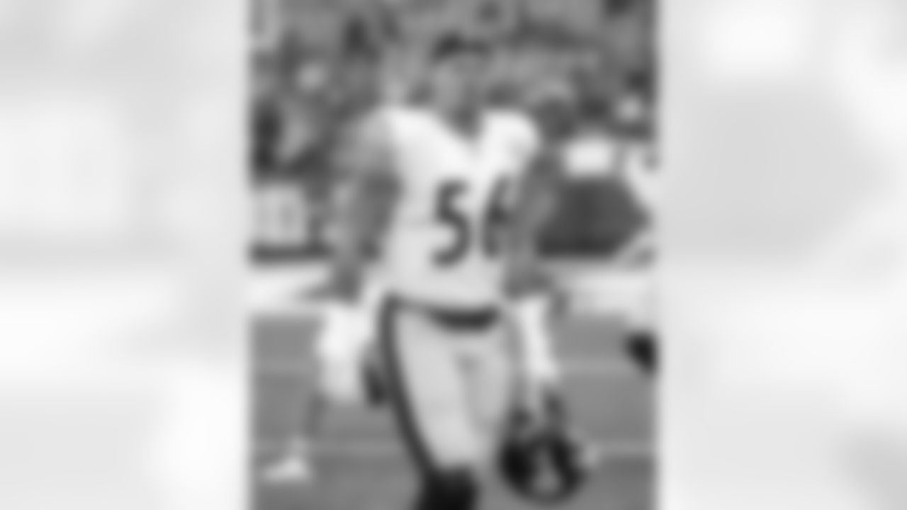 Pittsburgh Steelers linebacker Alex Highsmith (56) prior to a regular season game between the Pittsburgh Steelers and the Buffalo Bills, Sunday, Oct. 9, 2022 in Buffalo, NY. The Bills defeated the Steelers 38-3. (Karl Roser / Pittsburgh Steelers)