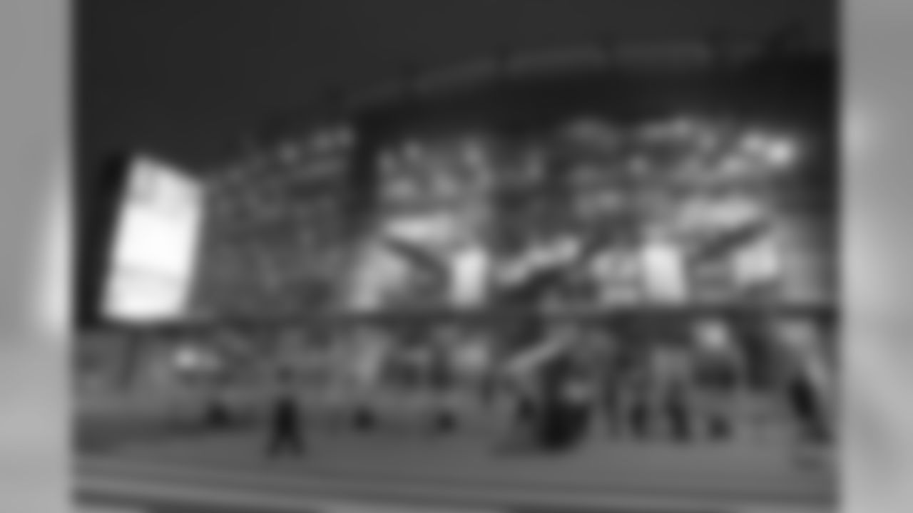 New Meadowlands Stadium is shown during an NFL football game between the Pittsburgh Steelers and the New York Giants in East Rutherford, N.J., Saturday, Aug. 21, 2010. (AP Photo/Peter Morgan)