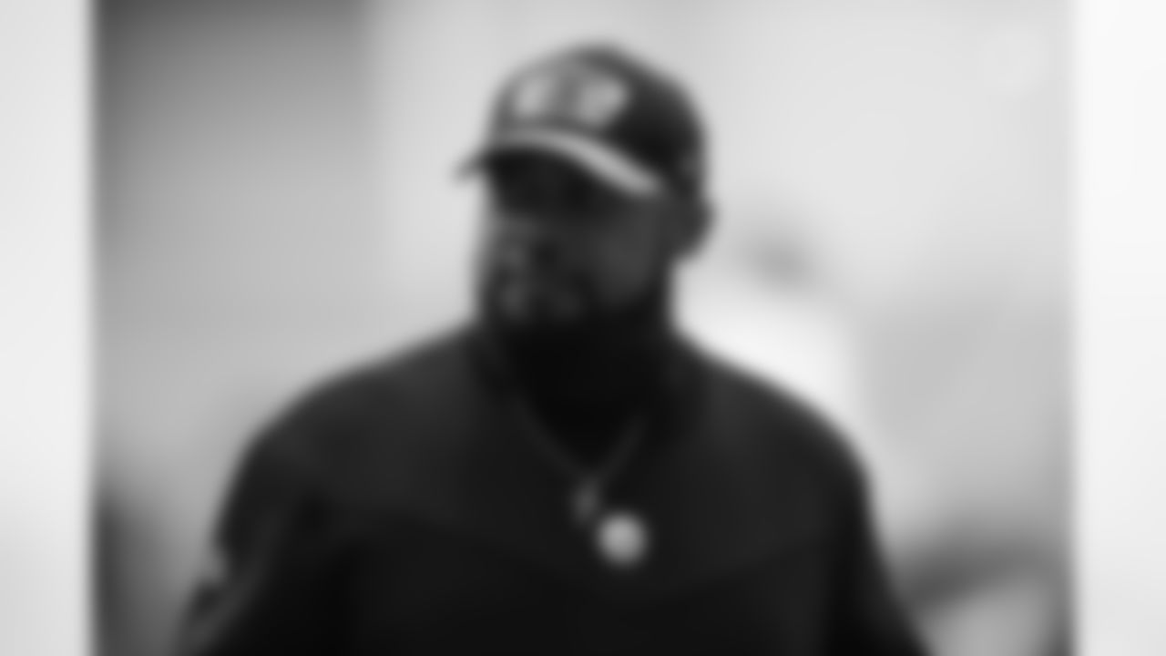 Pittsburgh Steelers Head Coach Mike Tomlin during practice at the UPMC Rooney Sports Complex preparing for a Week 18 matchup against the Baltimore Ravens, Friday, Jan. 7, 2022 in Pittsburgh, PA. (Karl Roser / Pittsburgh Steelers)