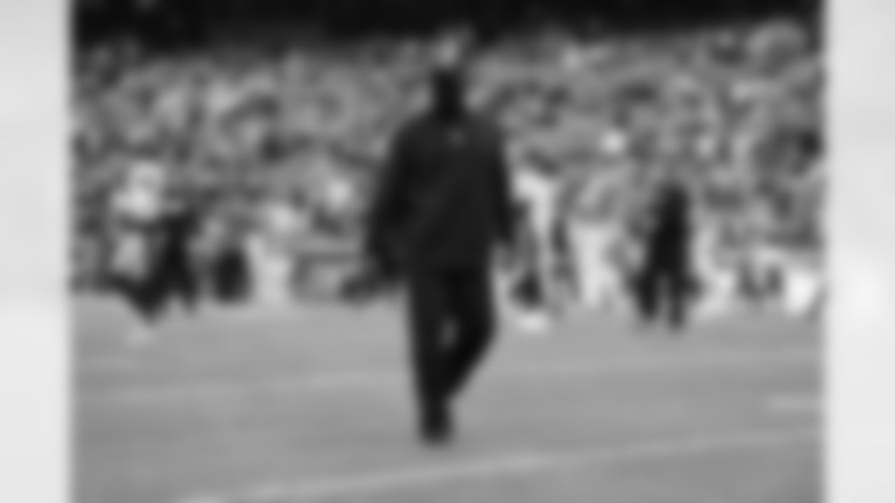 Pittsburgh Steelers Head Coach Mike Tomlin during a regular season game between the Pittsburgh Steelers and the Kansas City Chiefs, Sunday, Dec. 26, 2021 in Kansas City, MO. (Karl Roser / Pittsburgh Steelers)
