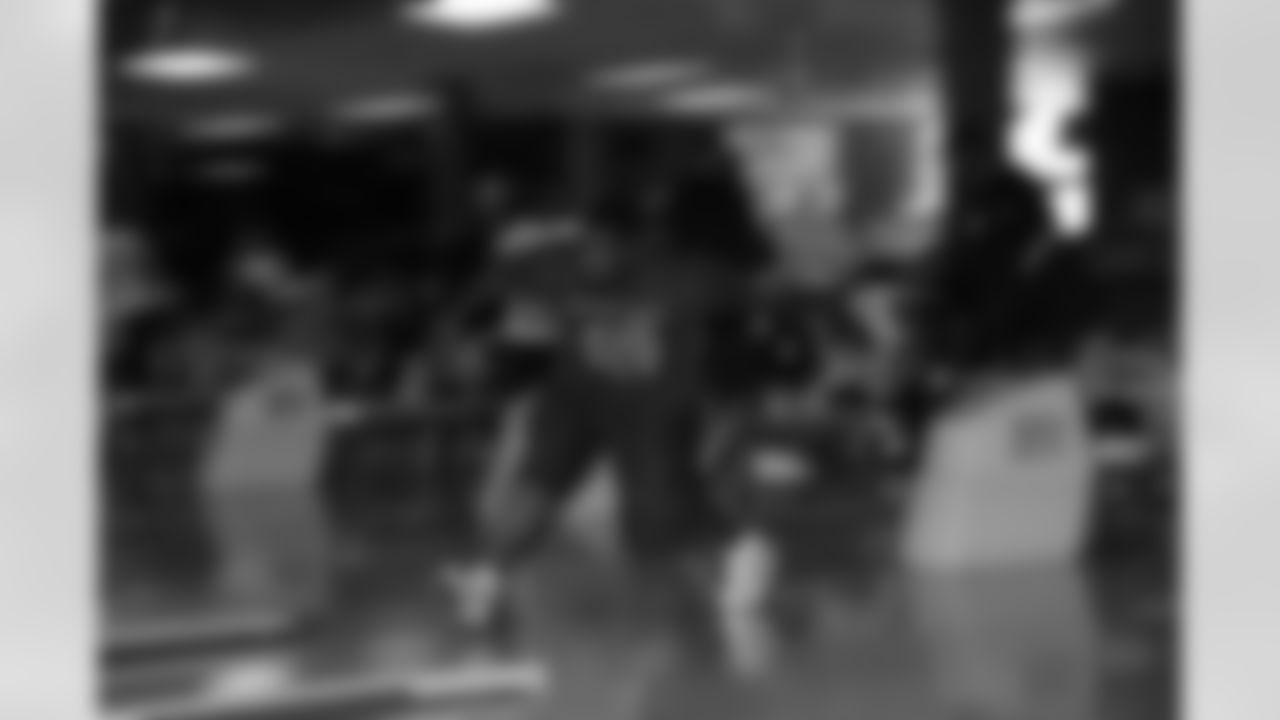 2010_steelers_team_bowling_001