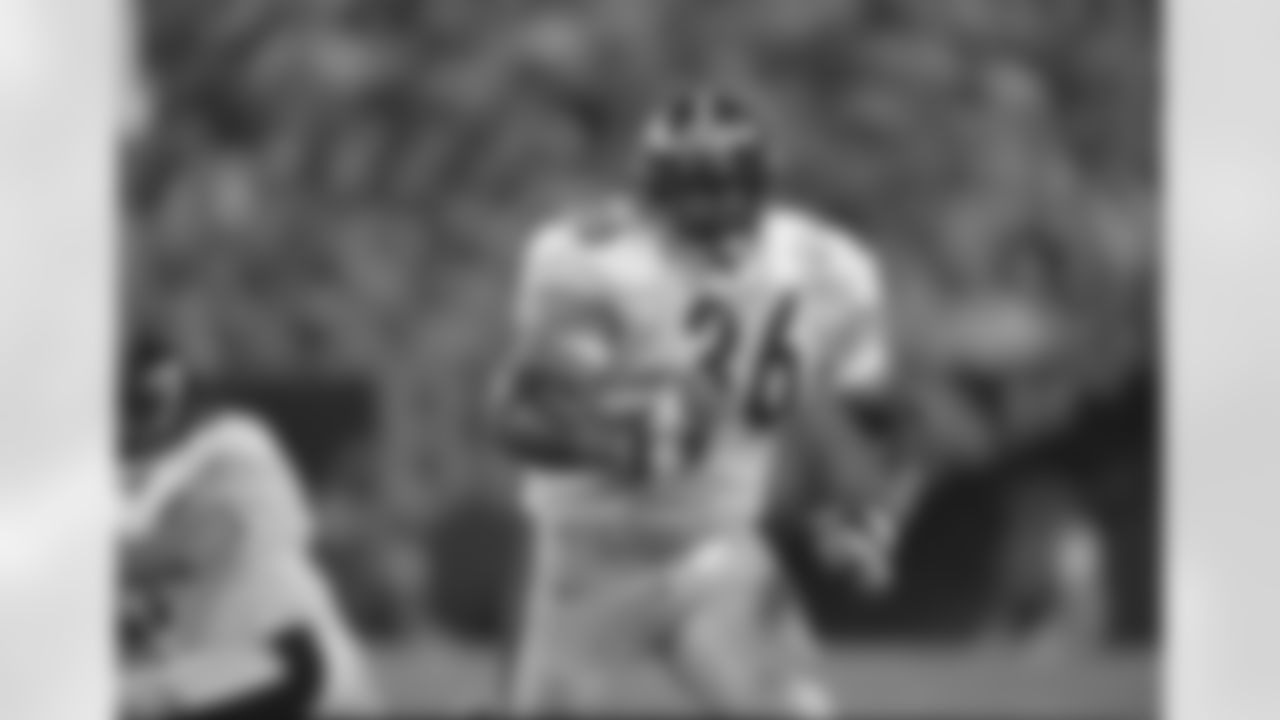 10,571 career rushing yards.
