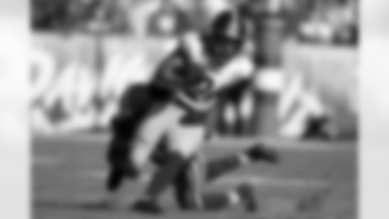 Pittsburgh Steelers running back Benny Snell Jr. (24) during a regular season game between the Pittsburgh Steelers and the Cleveland Browns, Sunday, Oct. 31, 2021 in Cleveland, OH. The Steelers beat the Browns 15-10. (Karl Roser / Pittsburgh Steelers)