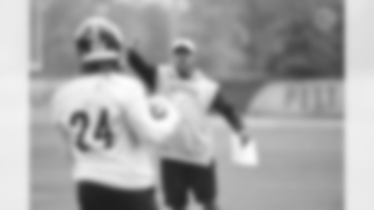 Pittsburgh Steelers Running Back Coach Eddie Faulkner during practice at the UPMC Rooney Sports Complex preparing for a Week 2 matchup against the Las Vegas Raiders, Thursday, Sept. 16, 2021 in Pittsburgh, PA. (Caitlyn Epes / Pittsburgh Steelers)