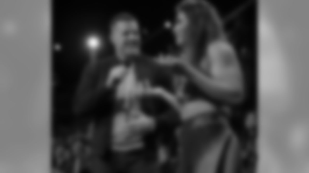 ULTIMATE TAG: L-R: Host J.J. Watt and Iron Giantess (Laura Micetich) in the "You Better Run" season premiere episode of ULTIMATE TAG airing Wednesday, May 20 (9:01-10:00 PM ET/PT) on FOX. © 2020 FOX MEDIA LLC. Cr: FOX.