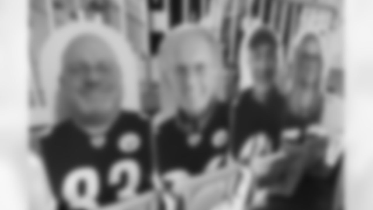 Fan cutouts at Heinz Field on Friday, Nov. 13, 2020 in Pittsburgh, PA. (Caitlyn Epes / Pittsburgh Steelers)