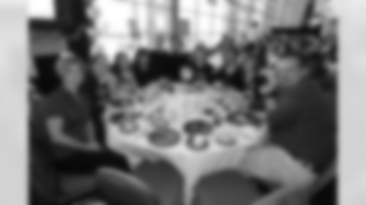 08_CaringTeam_Luncheon_dh_55