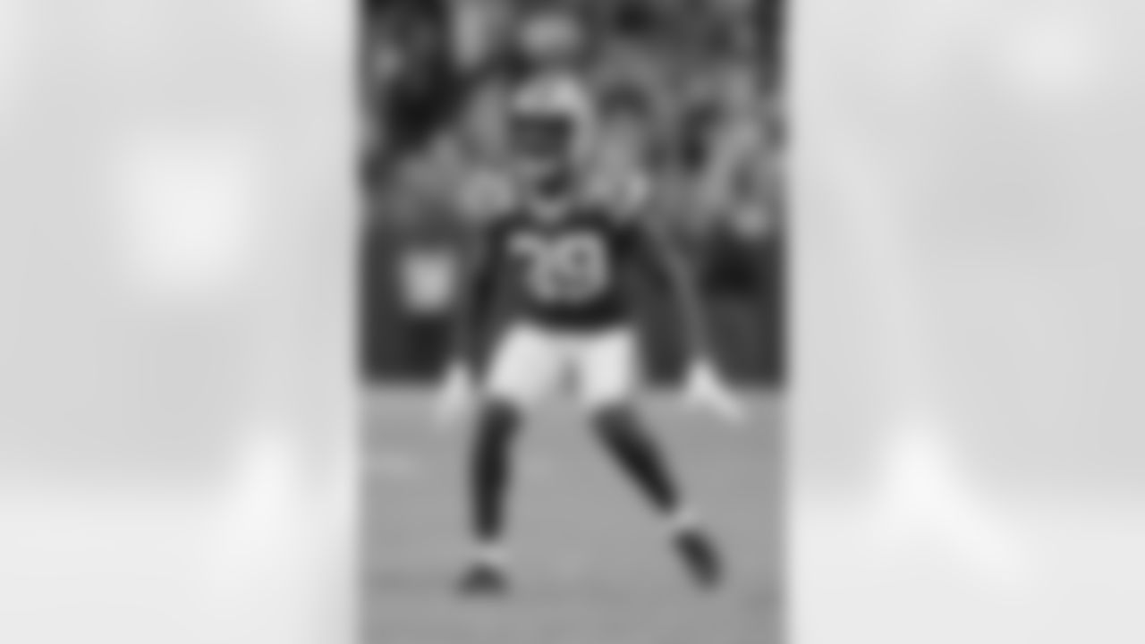 CB Chandon Sullivan