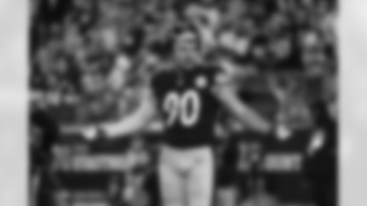 Pittsburgh Steelers linebacker T.J. Watt (90) during a regular season game between the Pittsburgh Steelers and the Seattle Seahawks, Sunday, Oct. 17, 2021 in Pittsburgh, PA. (Caitlyn Epes / Pittsburgh Steelers)