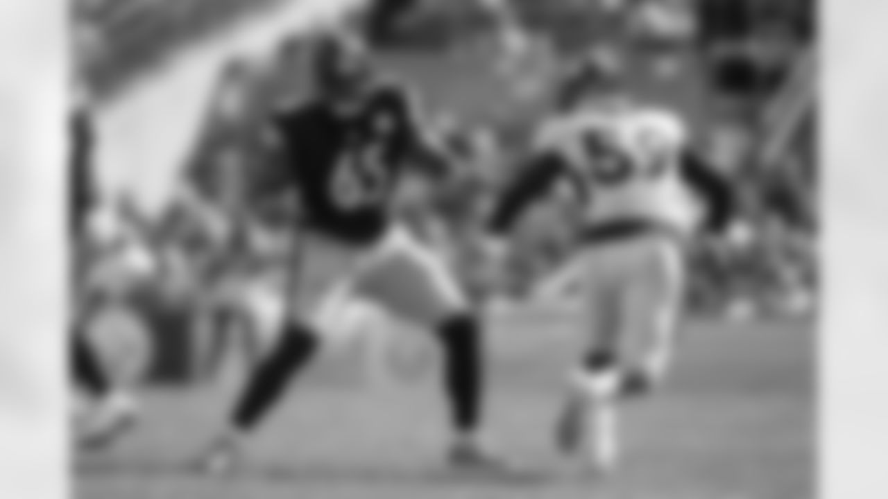 Pittsburgh Steelers offensive tackle Dan Moore Jr. (65) during a regular season game between the Pittsburgh Steelers and the Denver Broncos, Sunday, Oct. 10, 2021 in Pittsburgh, PA. The Steelers beat the Broncos 27-19. (Karl Roser / Pittsburgh Steelers)
