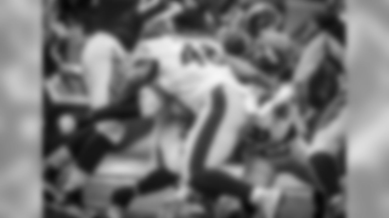 A Regular Season game between the Pittsburgh Steelers and the Cincinnati Bengals on Sunday December 18th 2016. The Steelers defeated the Bengals 24-20.
