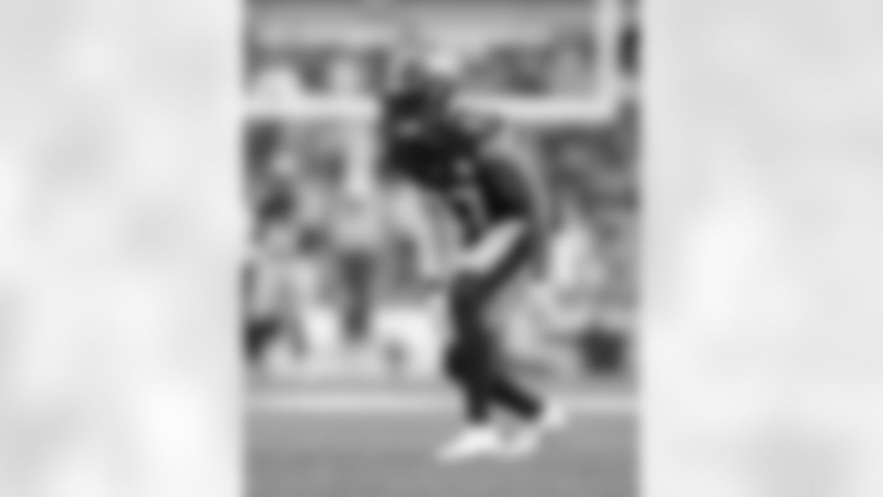 Pittsburgh Steelers linebacker Marcus Allen (27) during a regular season game between the Pittsburgh Steelers and the Tampa Bay Buccaneers, Sunday, Oct. 16, 2022 in Pittsburgh, PA. The Steelers beat the Buccaneers 20-18. (Karl Roser / Pittsburgh Steelers)