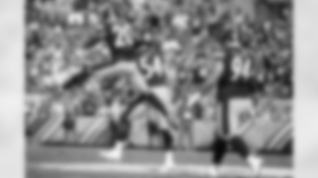 Cameron Sutton, L.J. Fort, and Tyson Alualu